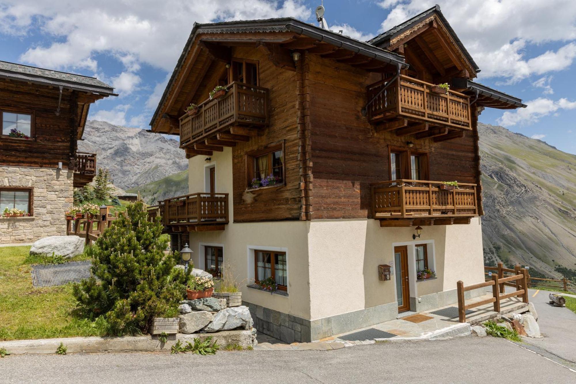 Apartamento Pianeta Oro Avamposto Meteo Livigno Exterior foto